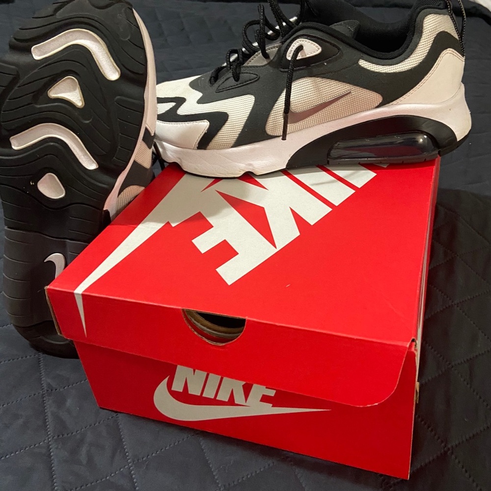 2 pairs of Retro Jordans and nearly new air max’s